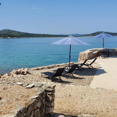 Vitanese With A Well-protected Harbour