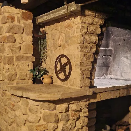 וילה Vitanese With A Well-protected Harbour טקון